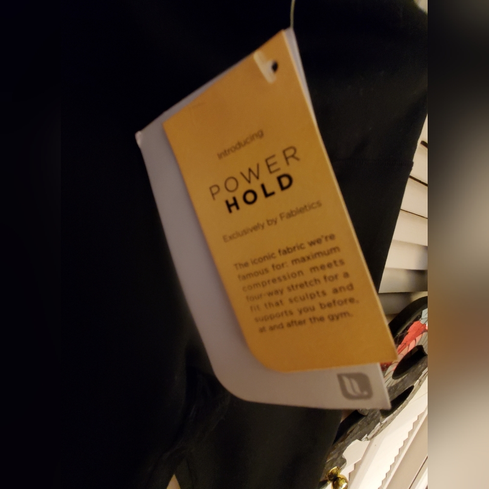Fabletics power hold - Picture 2 of 5